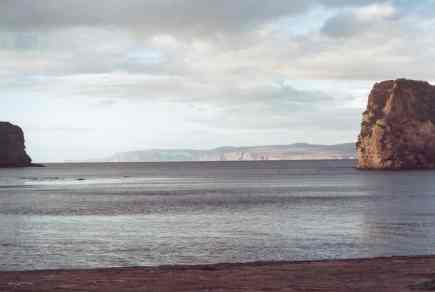 beach.jpg (86514 bytes)